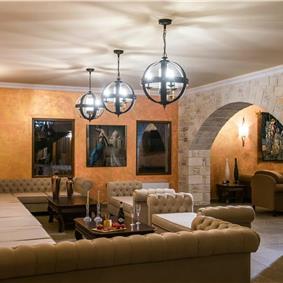 8 bedroom luxury villa with pool near Koutsounari, sleeps 16